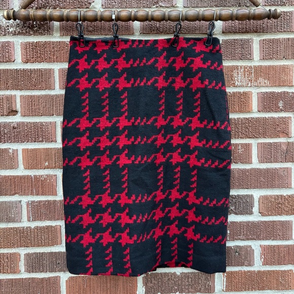 Talbots Dresses & Skirts - Talbots Skirt Womens Sz 4 Pencil Red Black Houndstooth Wool Blend Double Serge